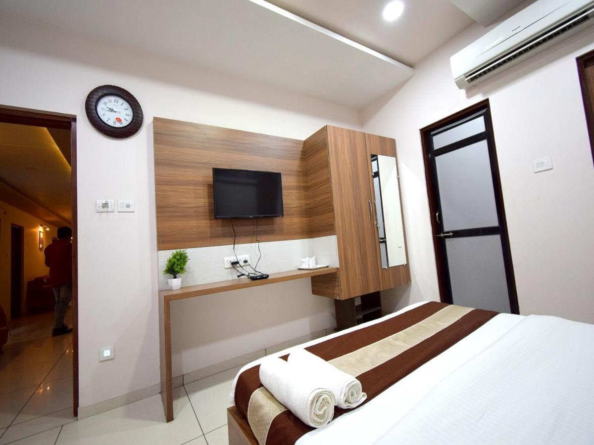 Hotel Embassy Kalol Exterior foto